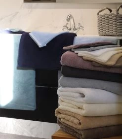 Badhanddoek ESSENTIELLE -Woninginrichting 11cf3f517ef64b56b8045b4a118415f2