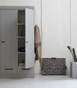 WOOOD Connect Kast 3-Deurs Met Lade - Grenen - Betongrijs - 195x140x53 -Woninginrichting 284daa6748ce4cdca23e101dbdfbc714