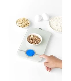 Brabantia Tasty+ Keukenweegschaal Op Batterijen - Light Grey -Woninginrichting 3ebfdf4ef03842ef860db214c756db72
