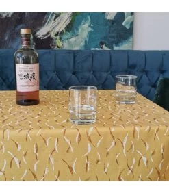 Rond Of Ovaal Gecoat Tafelkleed Gele Golven