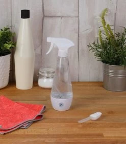 LIVOO Ontsmettingsmiddel Genererende Spray -Woninginrichting 6cc7c2a8cd8243b3927574589c65bce7