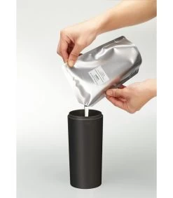 Yamazaki 2-way Pump Dispenser Round - Tower - Black -Woninginrichting 8124e06cd3534de8987ca93912035aa8