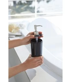 Yamazaki 2-way Pump Dispenser Round - Tower - Black -Woninginrichting 824e7d817113466f9c1bea0bfce374c3