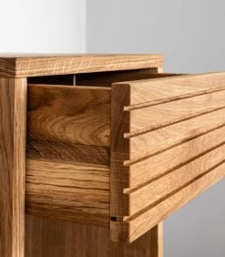 Nachtkastje EMMA In Eikenhout -Woninginrichting 84c53ff66efe4a4e9dcacf398955f611