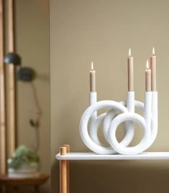 PRESENT TIME Kandelaar Rings - Polyresin - Wit - 38x14,5x30cm -Woninginrichting 8ebb4c0bcc094e47afe551c7488e225d