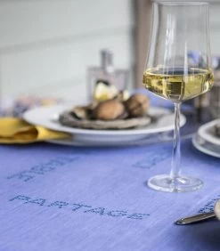 Bonheur - Geborduurde Effen Tafelloper In Puur Linnen Made In France -Woninginrichting 98fa7b9475454a8487c0877d765f20a9