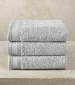 Handdoek Contessa Silver -Woninginrichting a754ec2ebb1d4fa29bb209be2aa1a8b9