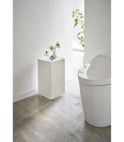 Yamazaki Toiletpaper Holder With Caster - Tower - White -Woninginrichting abe319ae98244e59b87f2f416a2db10f
