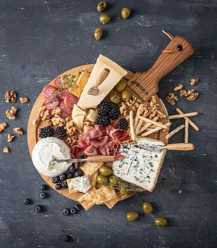 Kaasset Rond Friends - Kaasplank Met Kaasmesjes - Bruin - 29.5 Cm 4 Kaasset Rond Friends - Kaasplank Met Kaasmesjes - Bruin - 29.5 Cm - Afbeelding 2