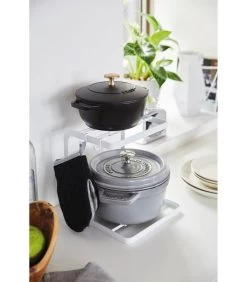 Yamazaki Pot Stand - Tower - White -Woninginrichting c35622c96a3f4cd59ce01b10434b7547