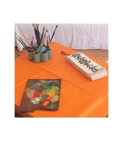 Effen Oranje Rond Of Ovaal Gecoat Tafelkleed