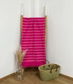 Handdoek Met Badstof Voering 90 X 160 Cm Alanya -Woninginrichting ef5b524fe5394989bdd7462520f3c59e